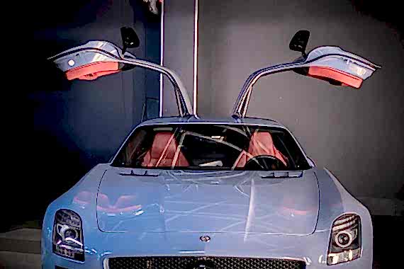 Оклейка кузова виниловой пленкой Bruxsafol CC 4130 Makalu Blue и комплексная защита Mercedes-Benz SLS